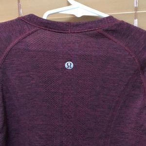 Lululemon fit-to-run shirt